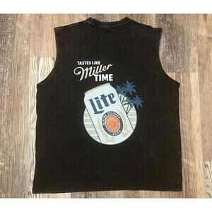 E#681-L-cotton 100%, super soft, super comfy, graphic tee